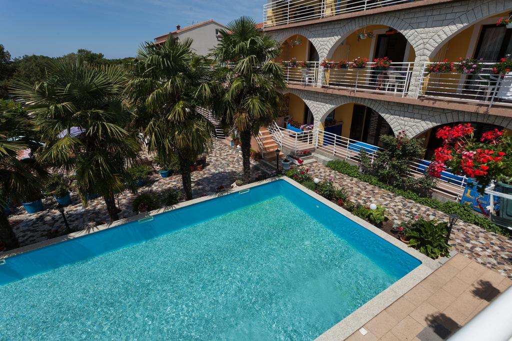 Apartments Paradis 罗维尼 外观 照片